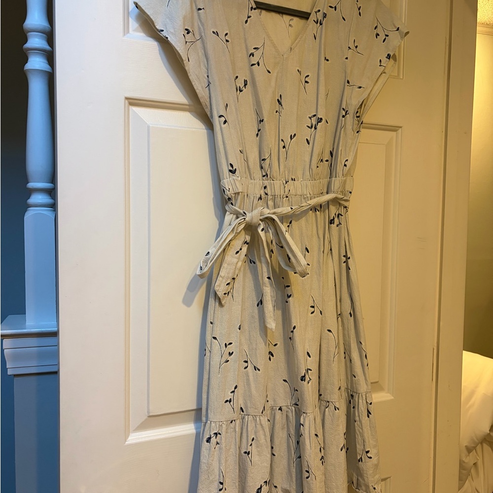 Universal Thread Cotton blue floral midi dress